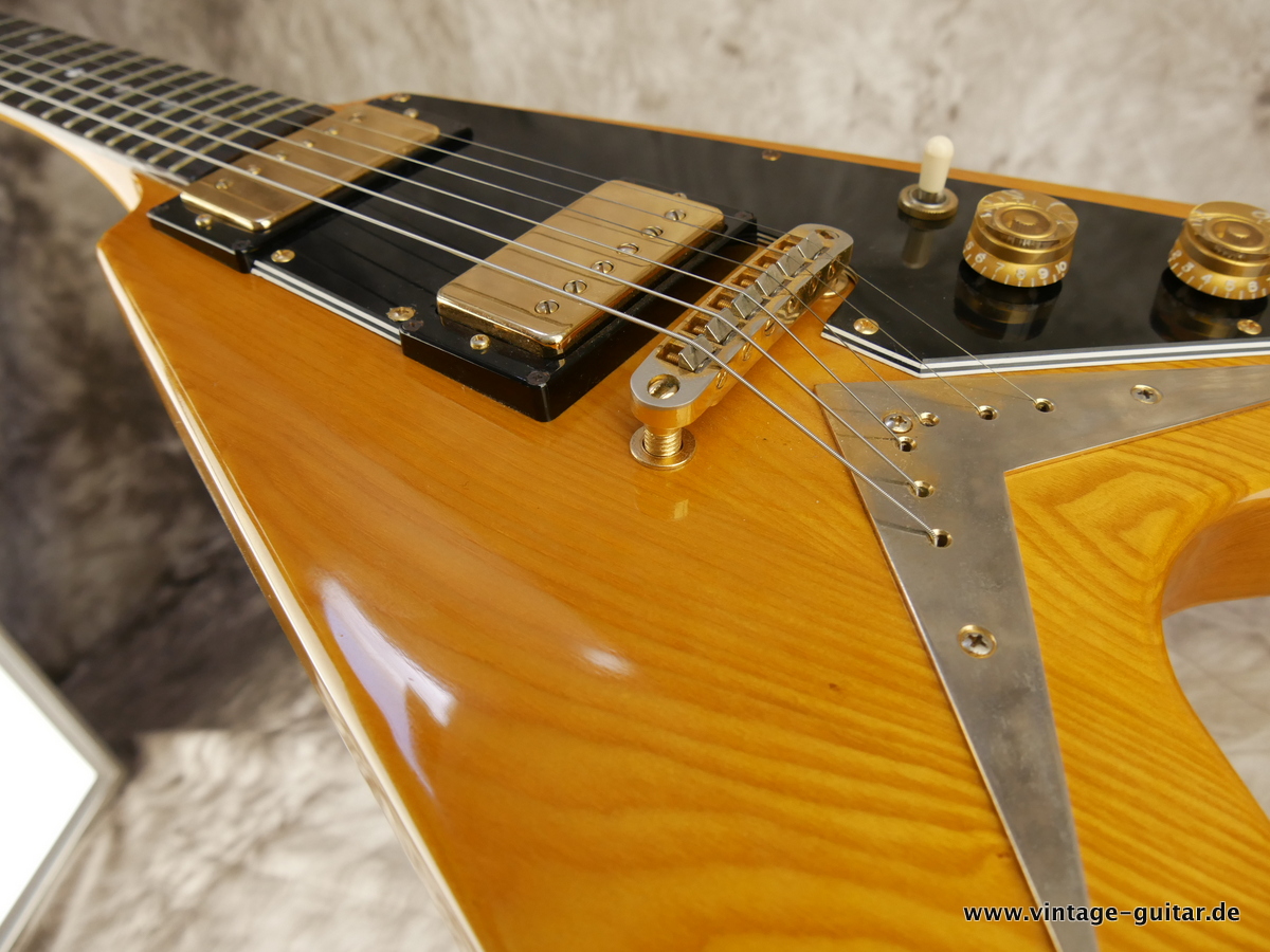 Ibanez-Flying-V-Model-2387CT-V Rocket-Roll-014.JPG